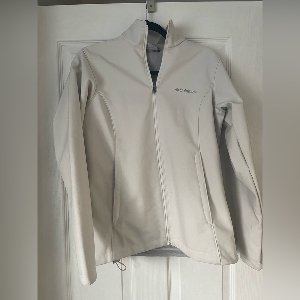 Women’s Columbia Softshell Jacket